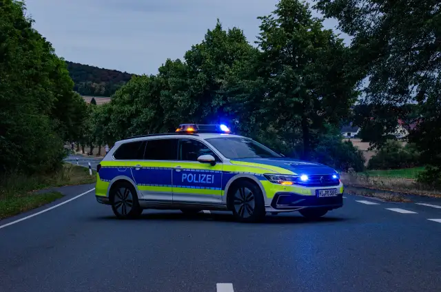 Die Alfelder Straße war im Berufsverkehr kurzzeitig gesperrt.