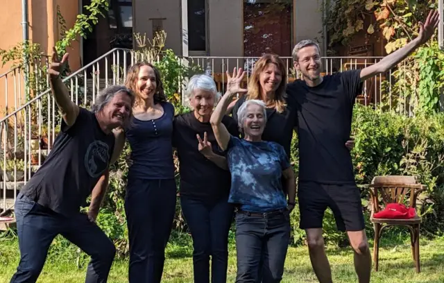 Geschichten auf Zuruf: Das Improvisationstheater HI FIVE ist am 30. Oktober in der Stadtbibliothek Hildesheim zu Gast. Das Publikum liefert die Impulse für die Szenen.
