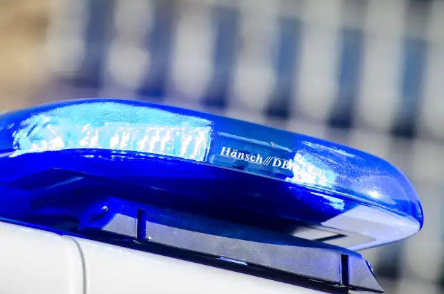 Zwei Fahrzeuge auf Alfelder Bahnhofsparkplatz aufgebrochen