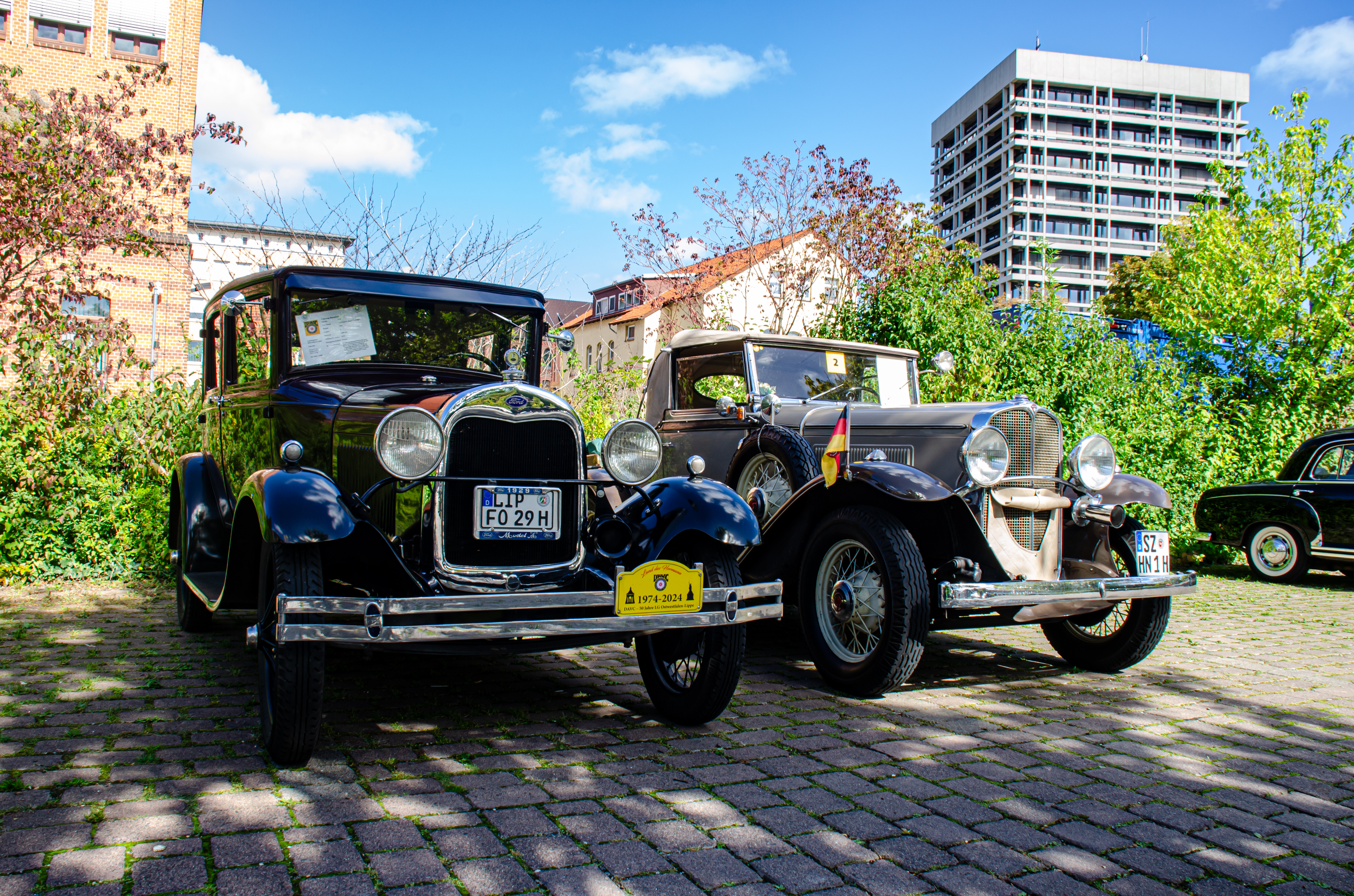 Die beiden ältesten Oldtimer die Teilgenomen haben.