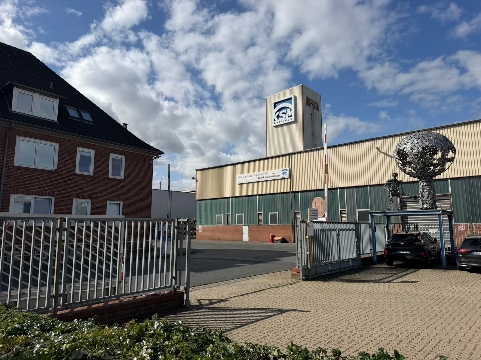 Das Tor zum KSM Werk im Römmerring in HIldesheim.